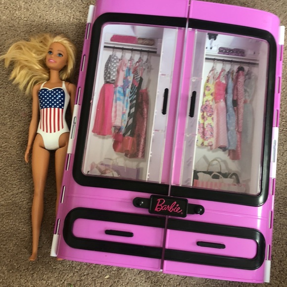 COPY - Barbie closet and a doll - Picture 2 of 7
